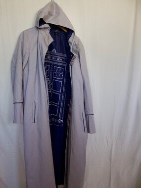 Her Universe Doctor Who Thirteenth Doctor Trench Coat size 1